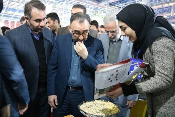 بازدید استاندار خراسان رضوی از غرفه فست‌کوک
