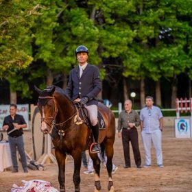 نخستین رویداد پرش با اسب هیات سواکاری خراسان رضوی به میزبانی مجموعه سوارکاری ارشاد، مورخ 11 خرداد ماه 1403، با شرکت 150 سوارکار - فست‌کوک